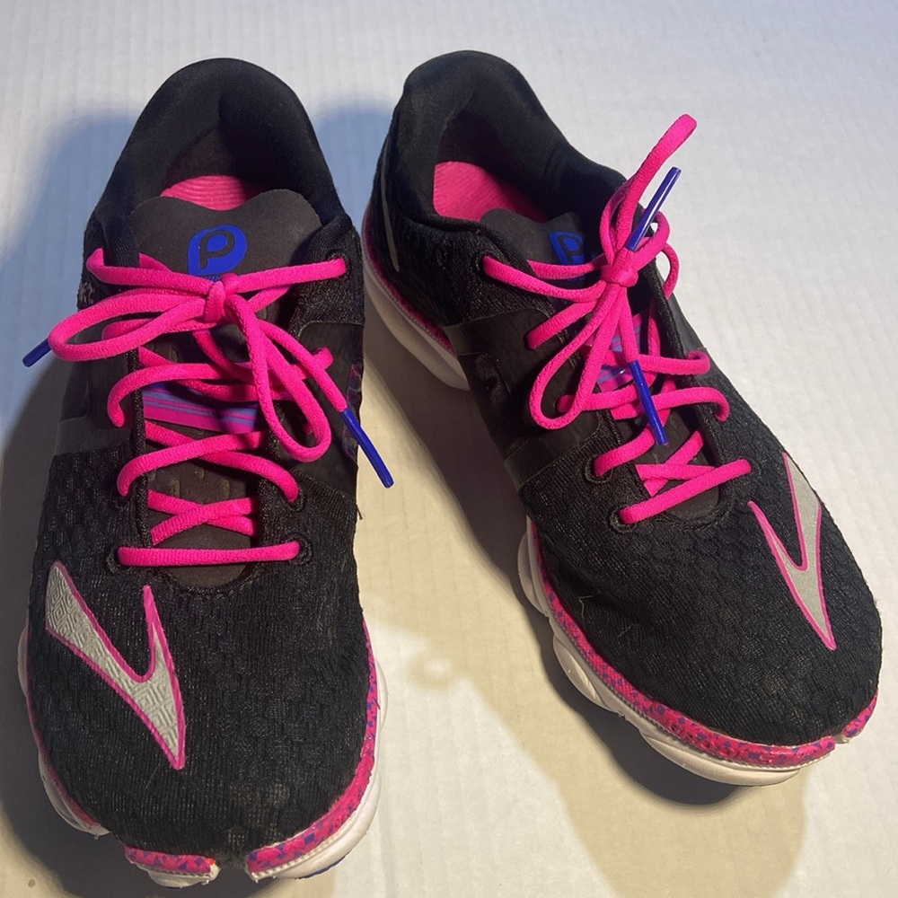 Brooks PureConnect 4 Shoes Sneakers Womens Sz 6 Running Black Pink 1201761B051